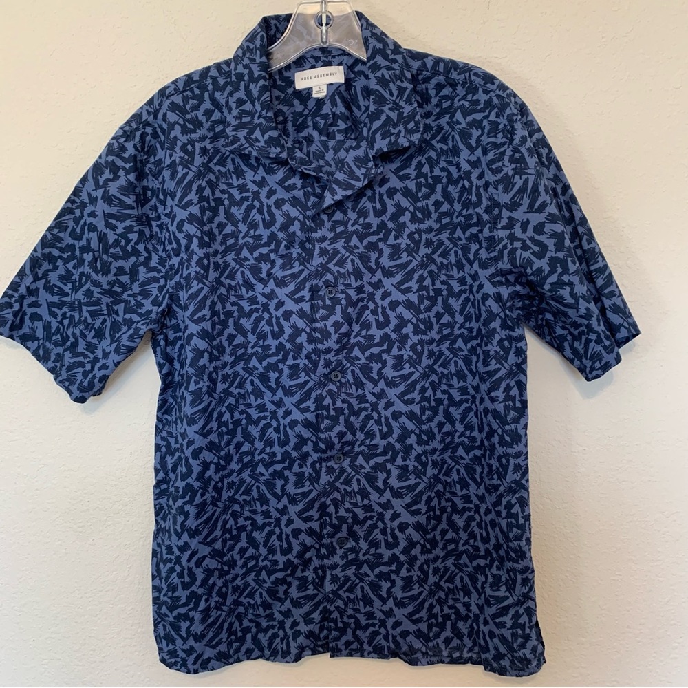 Free Assembly Blue Patterned Short-Sleeve Cotton Men's Shirt Small‎ Lightweight